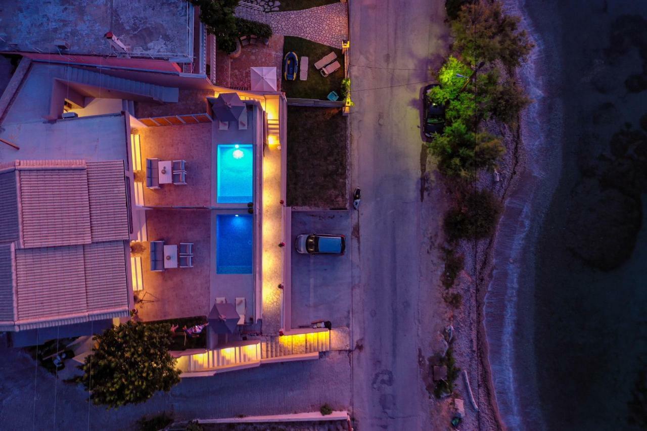 Valtes Luxurious Apartments Букари Екстериор снимка