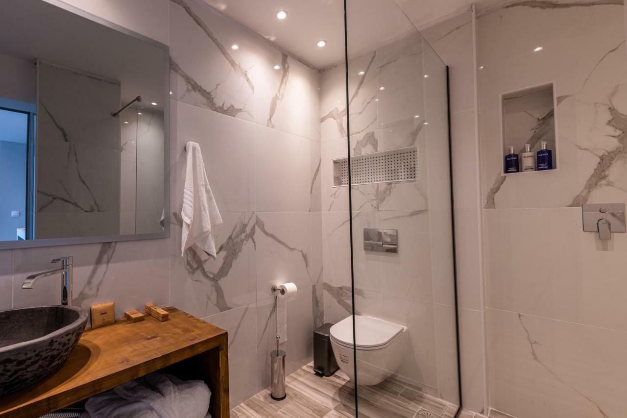 Valtes Luxurious Apartments Букари Екстериор снимка